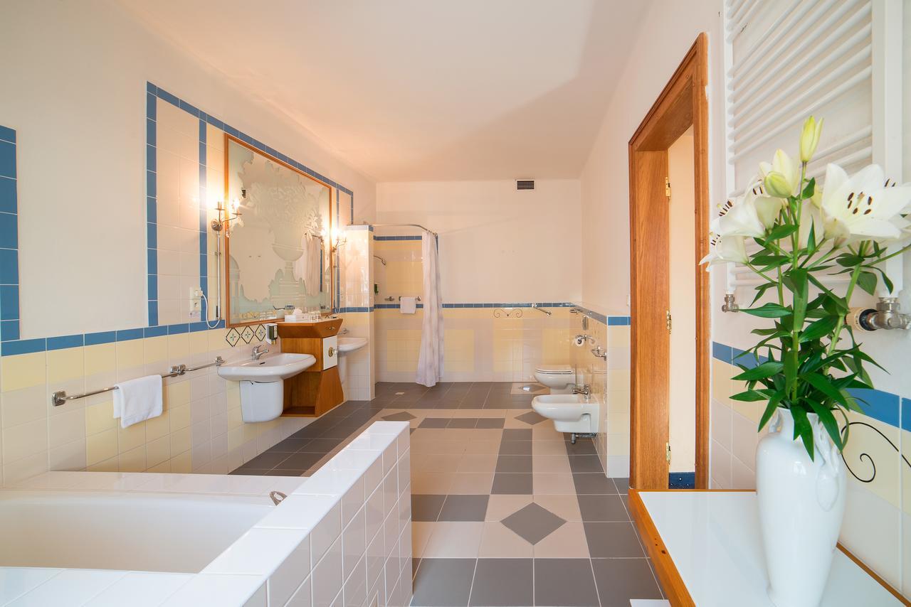 Hotel Three Lilies Inkl Aquaforum Frantiskovy Lazne Bagian luar foto