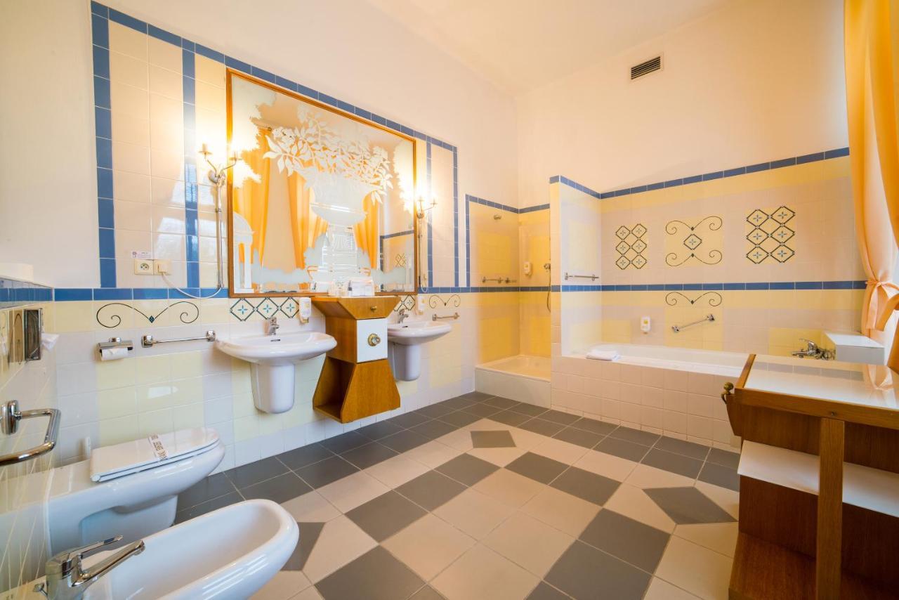 Hotel Three Lilies Inkl Aquaforum Frantiskovy Lazne Bagian luar foto